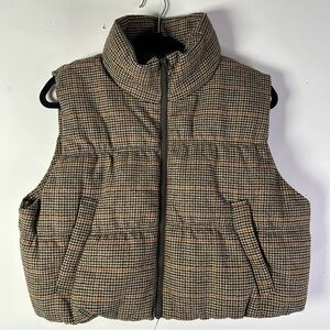 H&M brown houndstooth cropped puffer vest